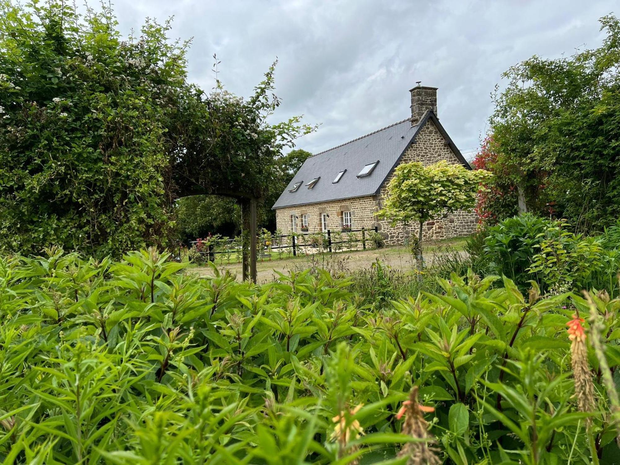 Maison De La Grange, Chaulieu Sourdeval Exterior photo